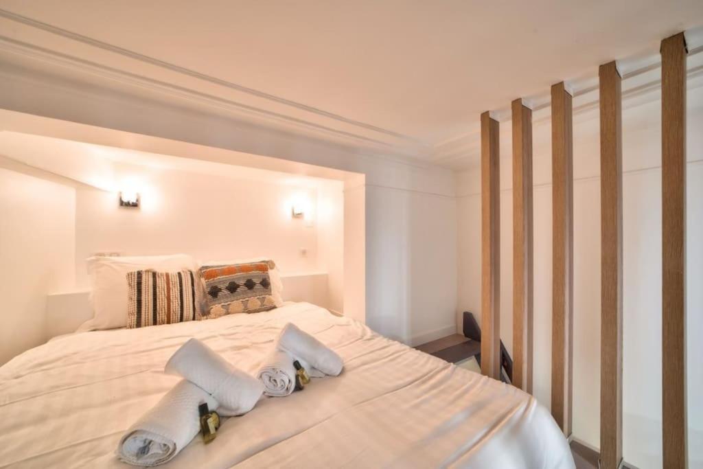 Bel Appartement Au Coeur De Montmartre Paris Exterior photo